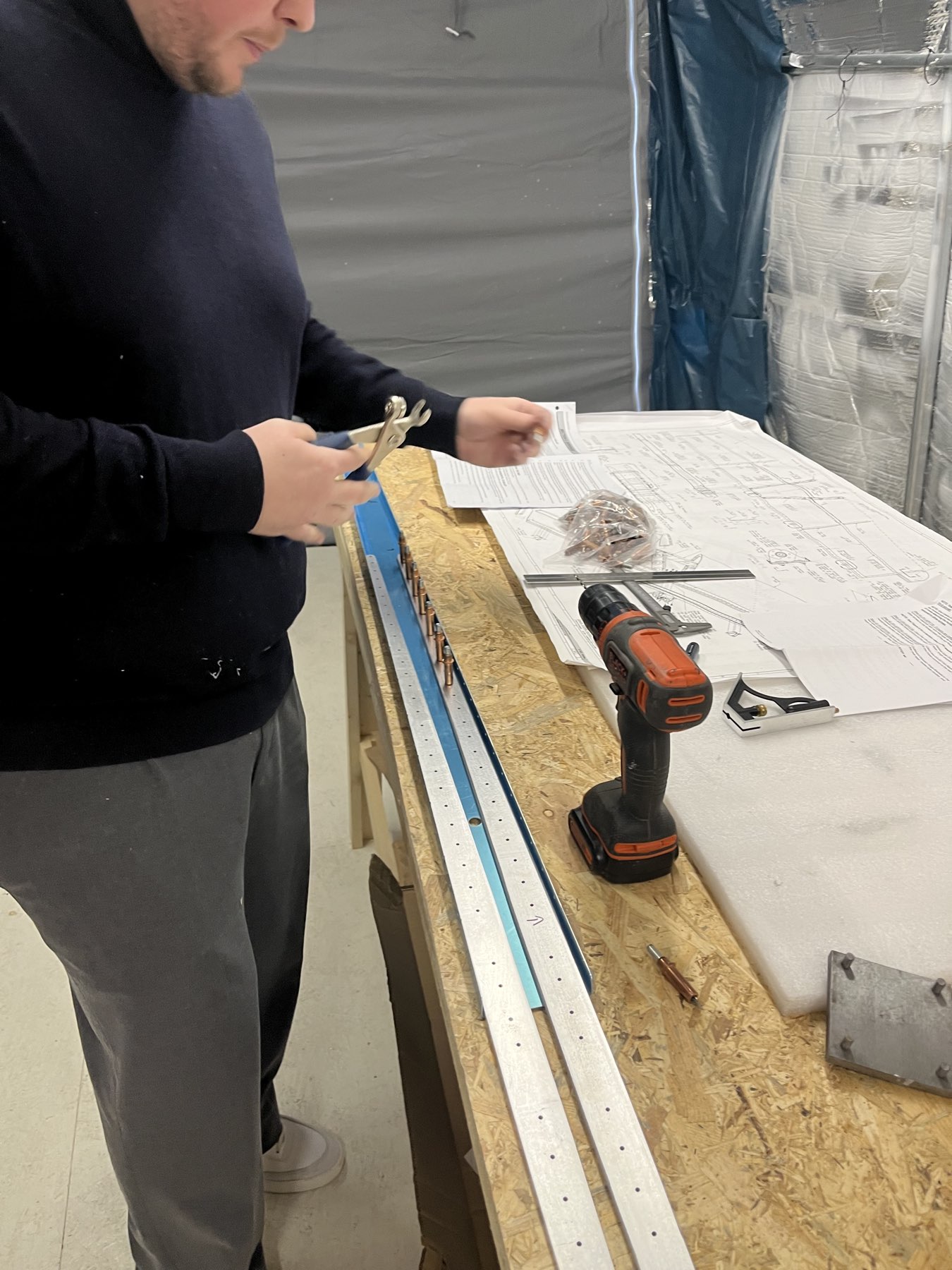 Beginn der Lochbohrungen