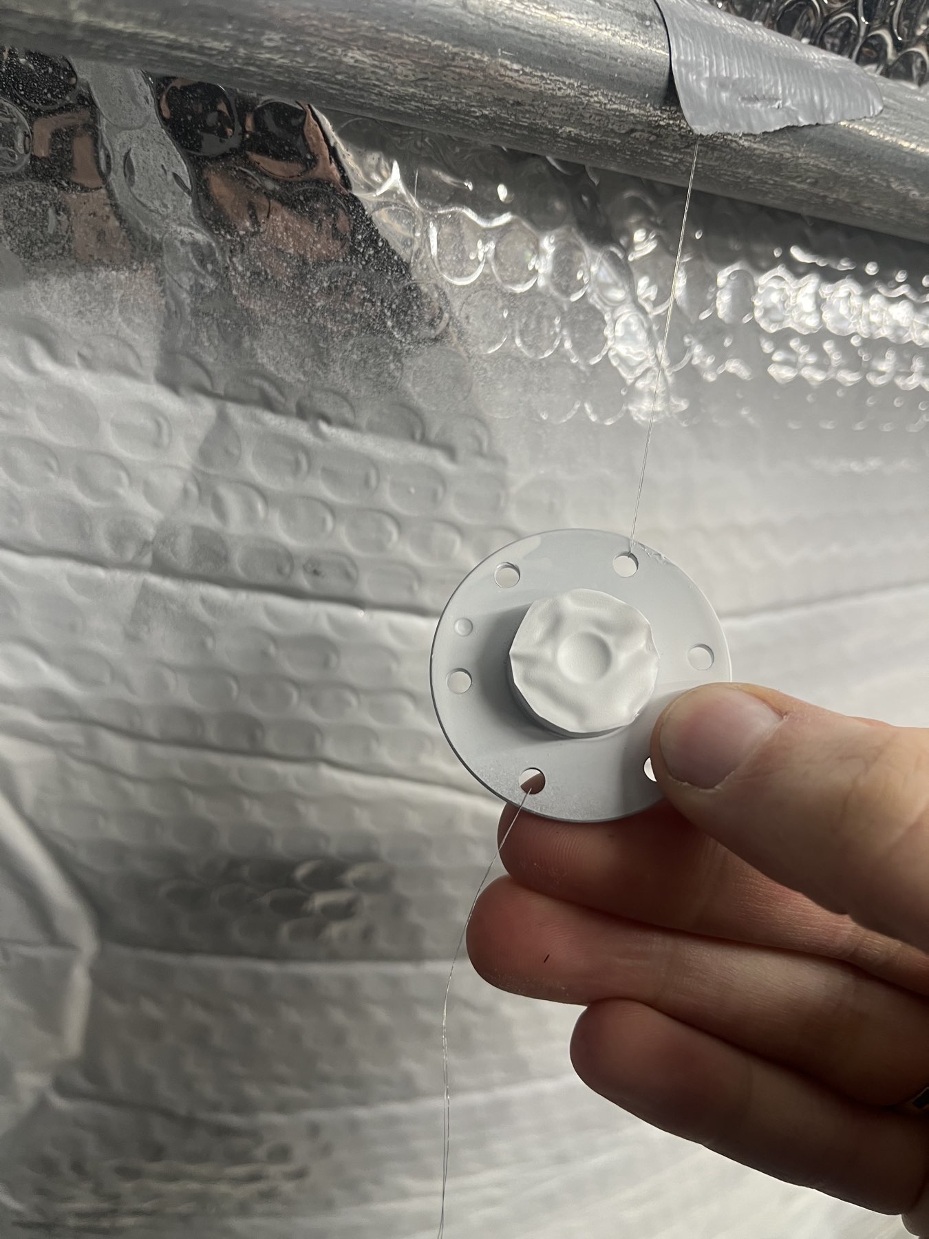 Durch das verutschen der Bearing zwischen den Winkeln kam es dazu, dass ich diese kurz angebort habe. Nach RS mit Andreas hat dies aber keinen Strukturellen Einfluss und fällt unter die Kategorie nicht schön, aber ok