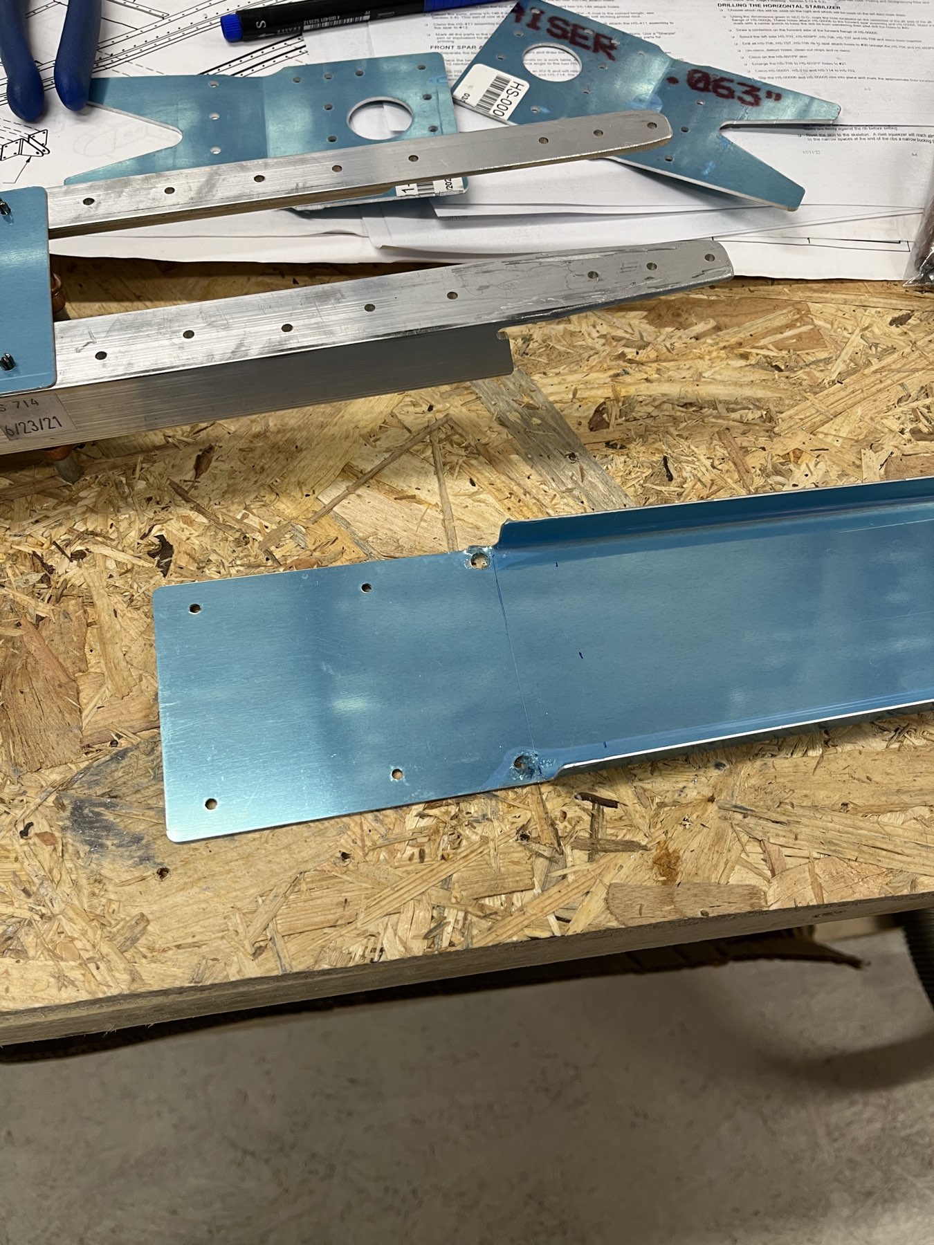 Dieses Loch hätte weiter Richtung Außenboard sein müssen.