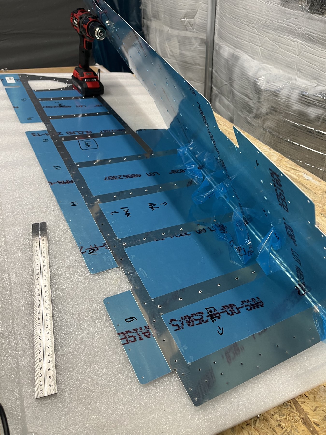 Erste Seite Folie entfernt (wie immer mit Lötkolben)