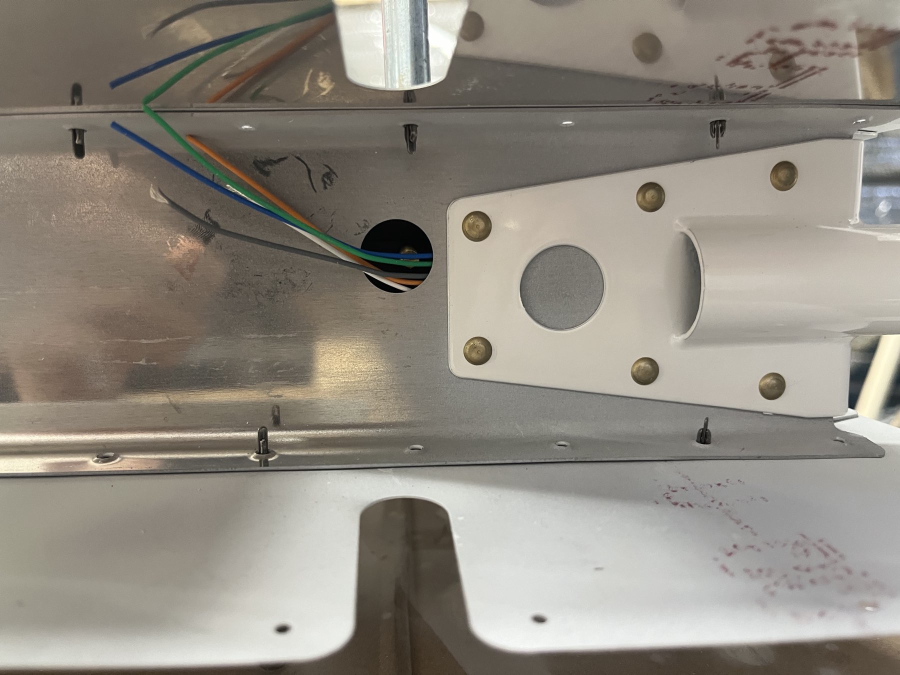 Vorderseite vom linken Höhenruder