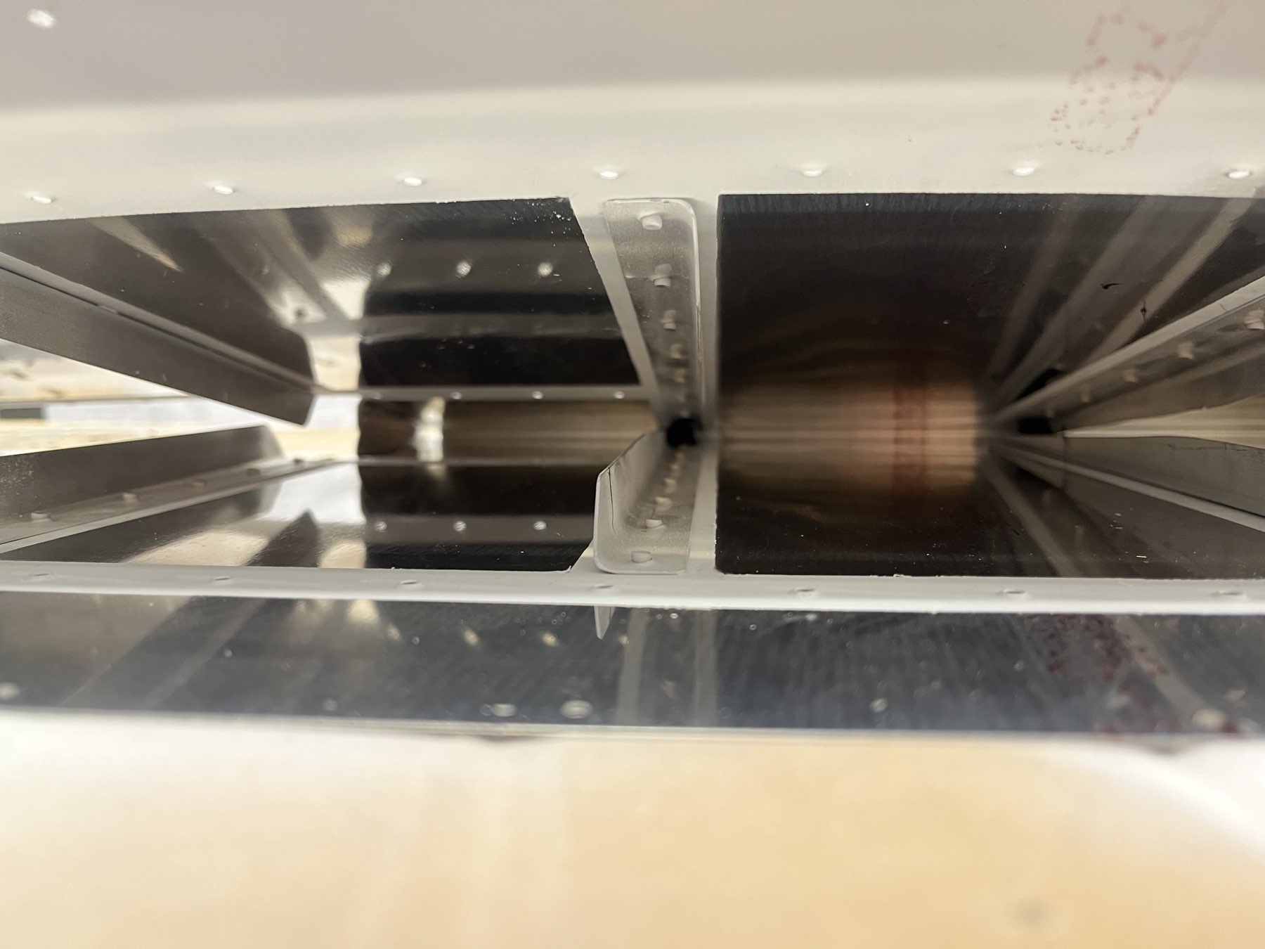 Sikaflex am Ende der Verstärker