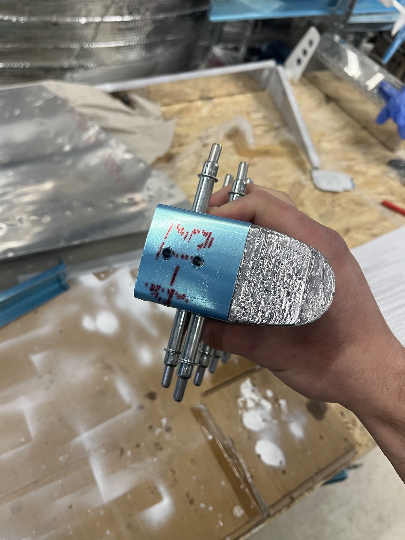 Frontansicht auf das Bleigewicht