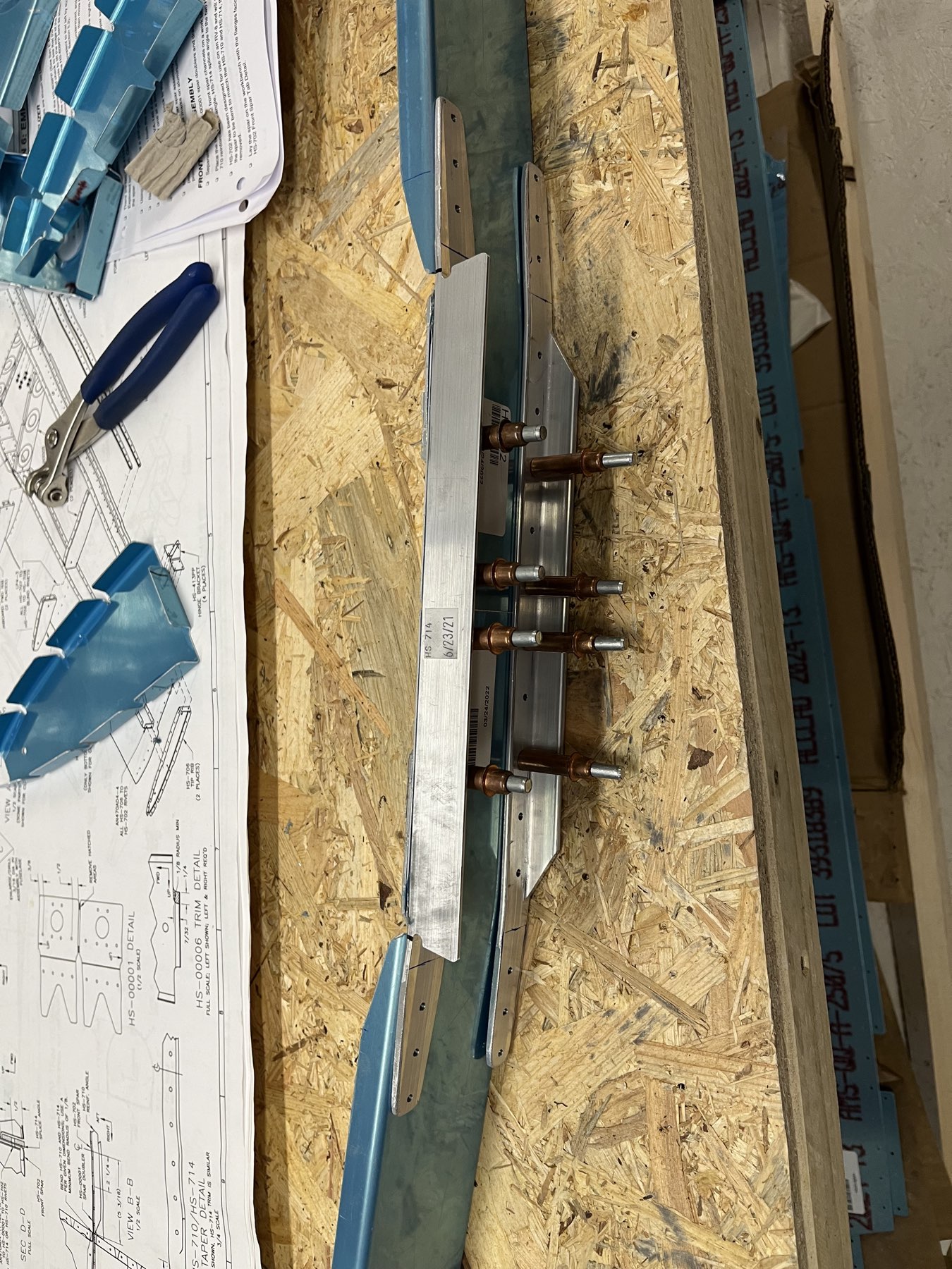 Fertig gebogene Winkel und Spar